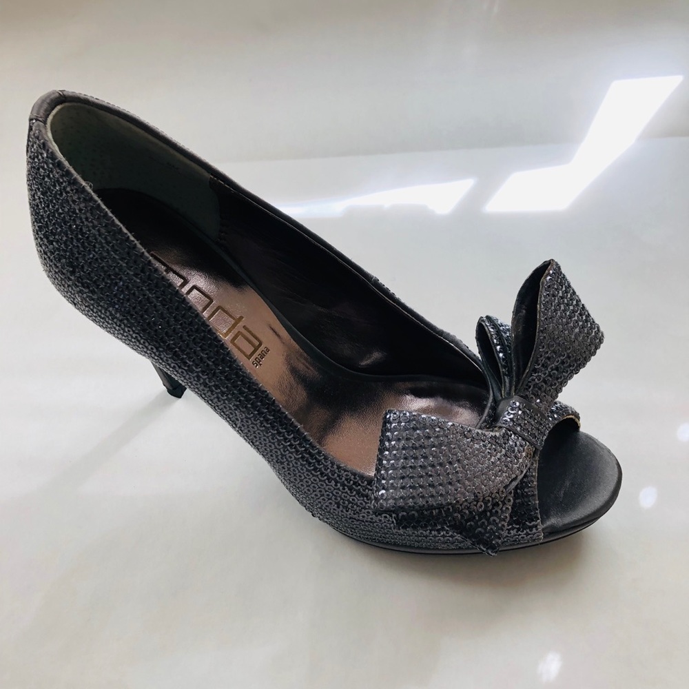 MODA Spana High Peeptoe Heels